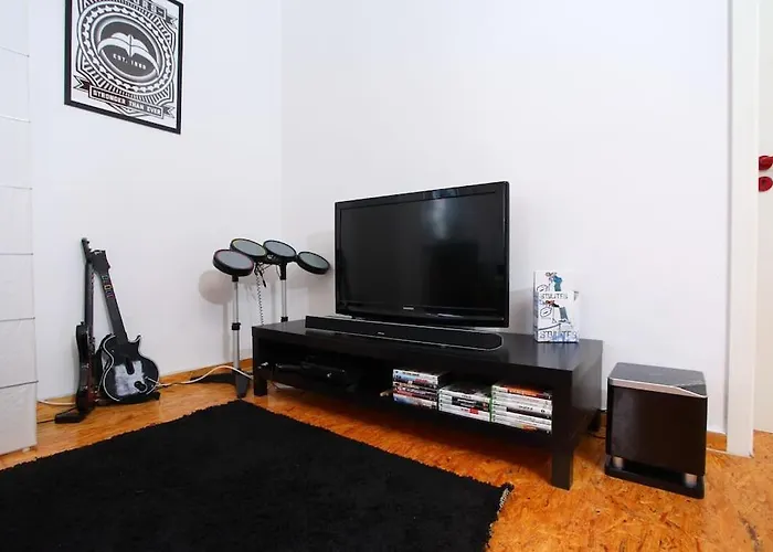 Stylish 3 Bedroom Apartment