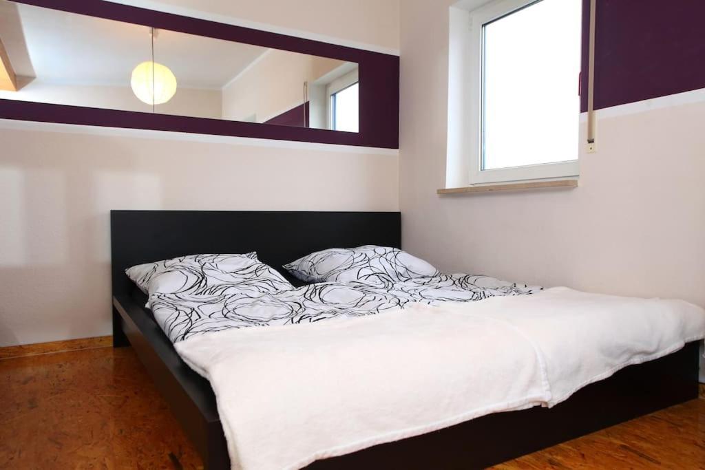 Stylish 3 Bedroom Apartment *