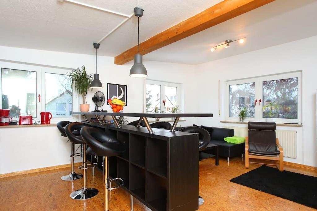 Apartment Stylish 3 Bedroom *