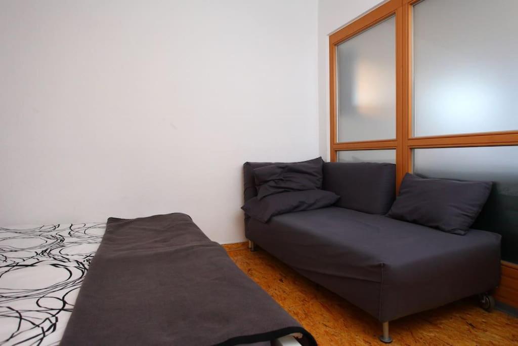 Stylish 3 Bedroom Apartment *