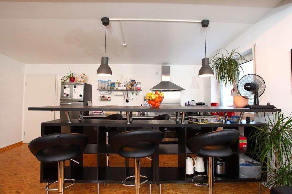 Stylish 3 Bedroom Apartment *